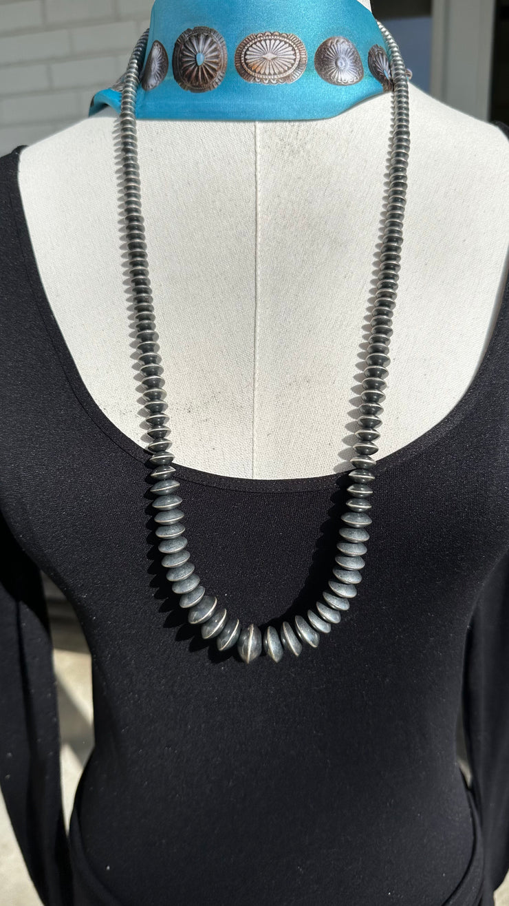 30" Graduated Saucer Necklace