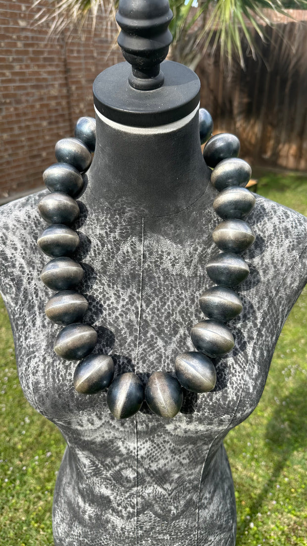 30" 40mm Navajo Pearls