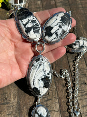 White Buffalo Lariat Set