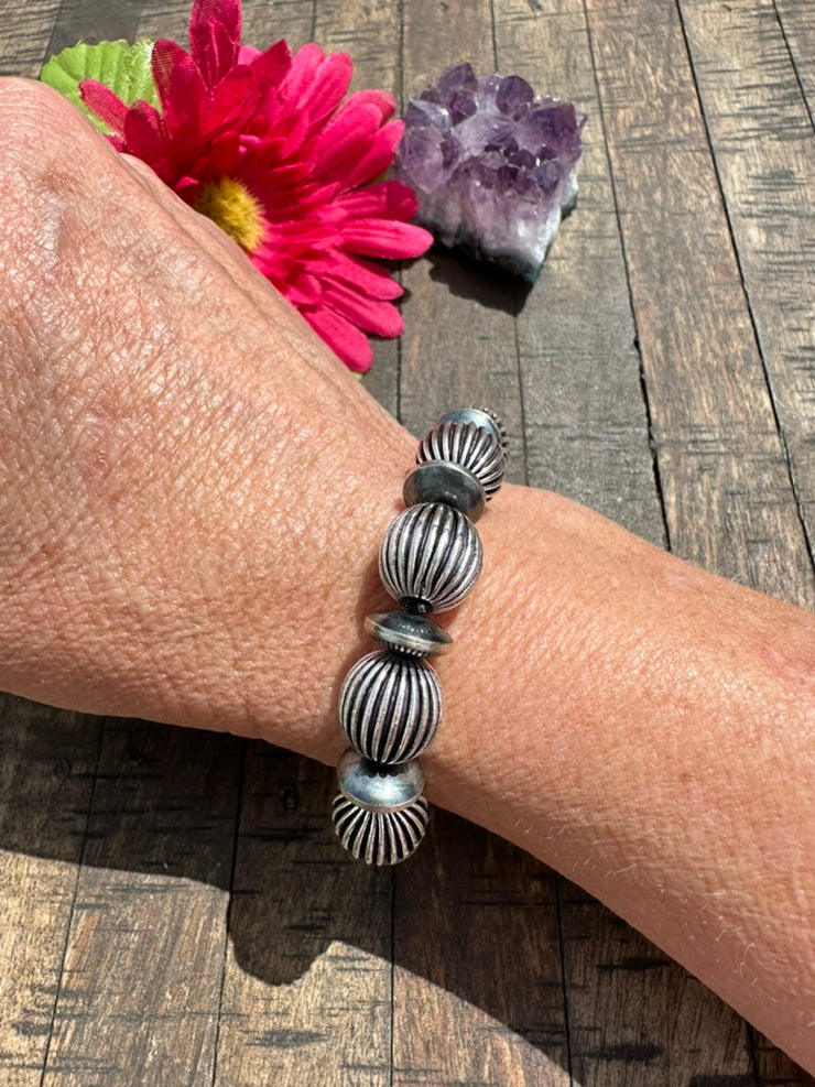 Fluted Pearl Stretchy Bracelet