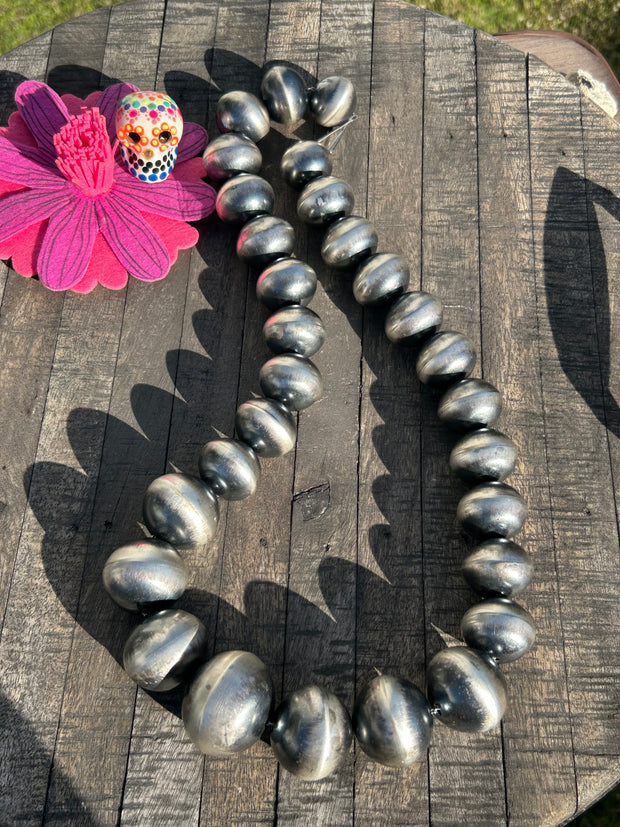32"  Graduated Navajo Pearls