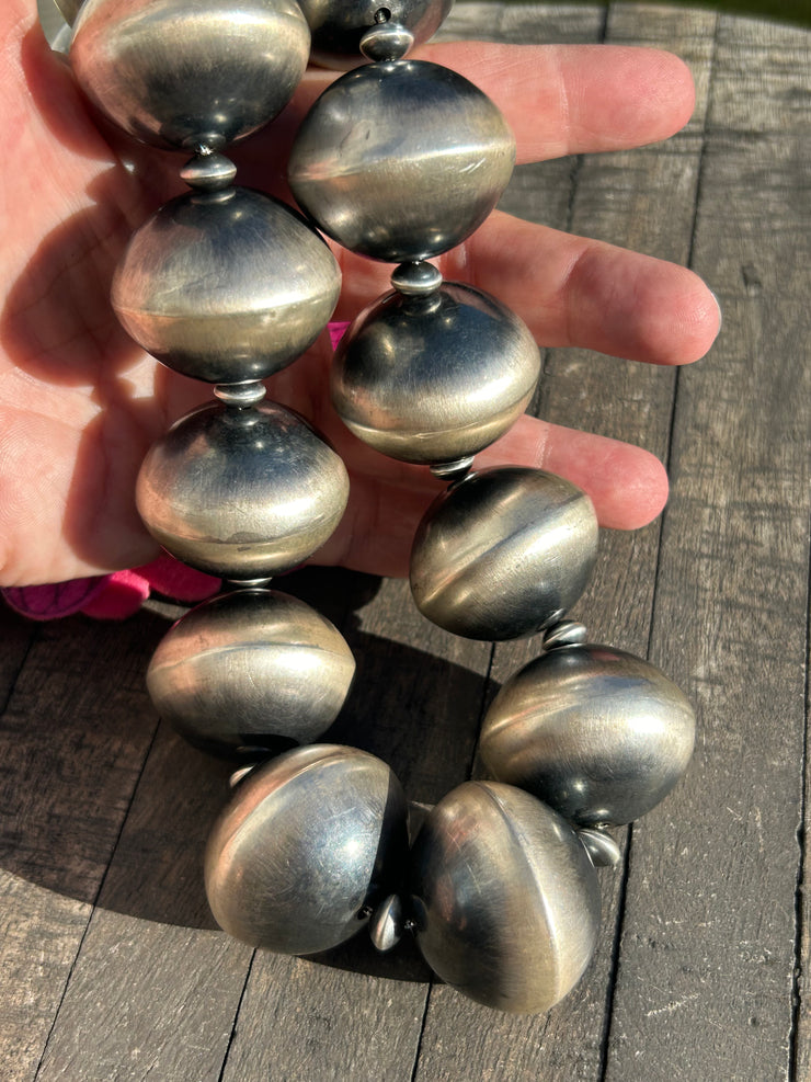 23"  35mm Navajo Pearls