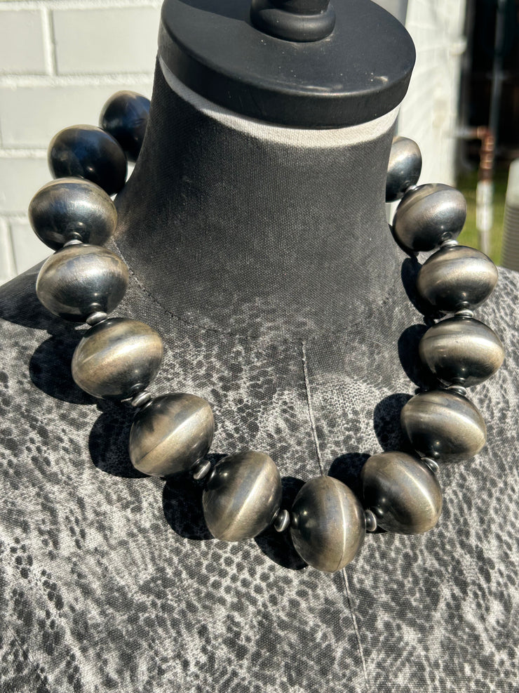 23"  35mm Navajo Pearls