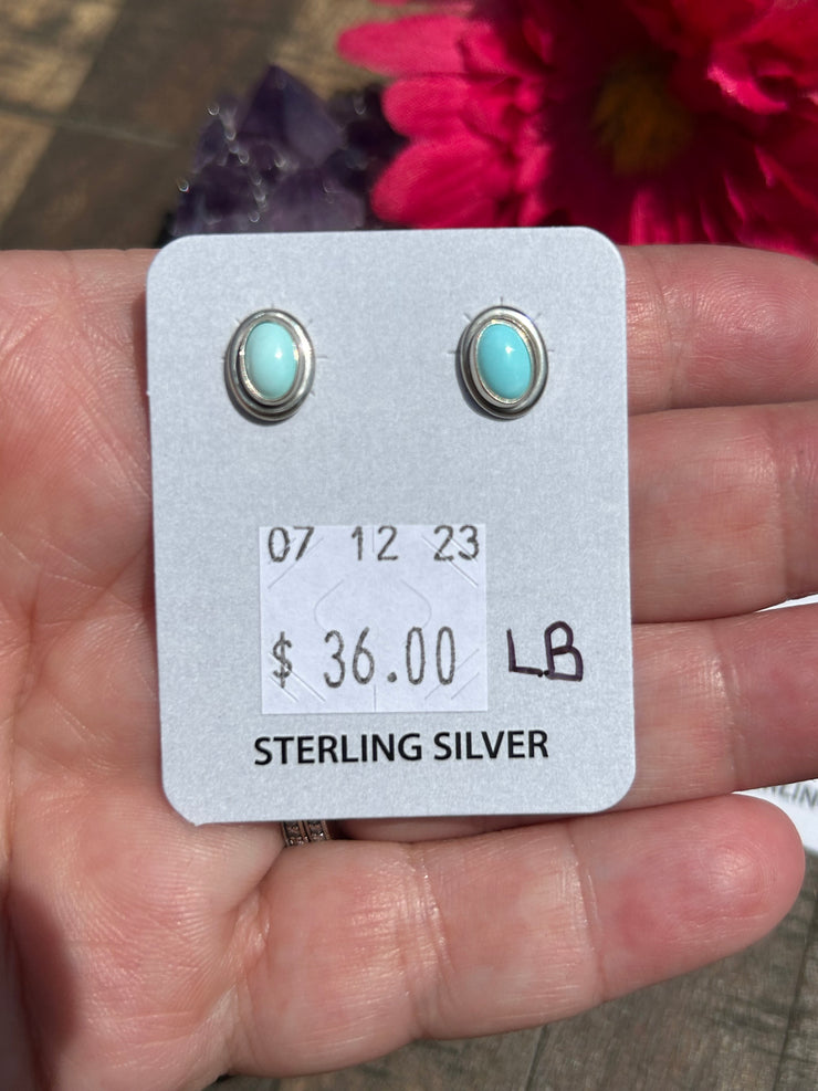 Kingman Turquoise Studs (Light Blue)