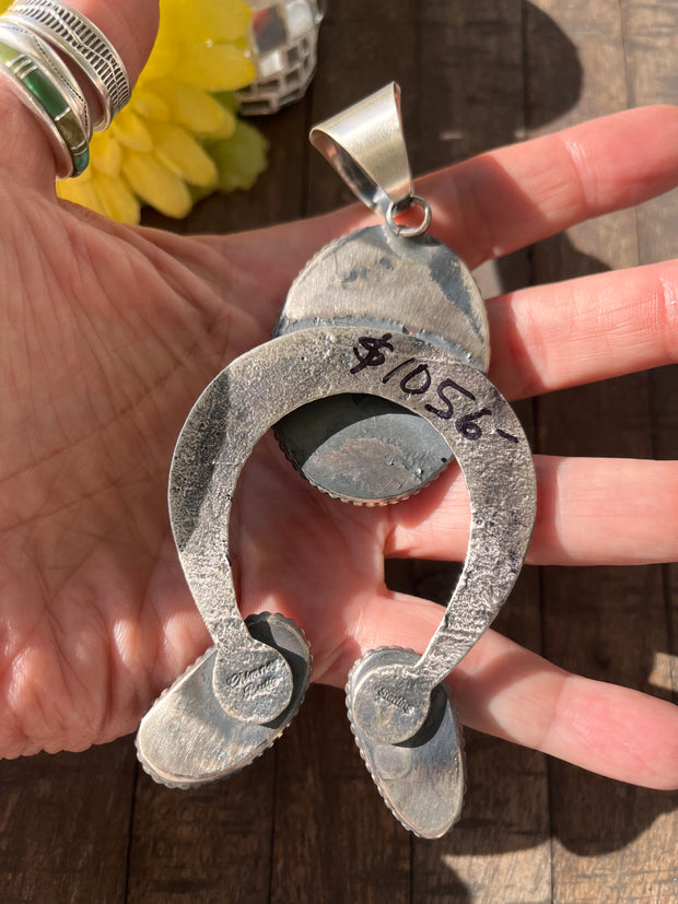 #8 Naja Pendant