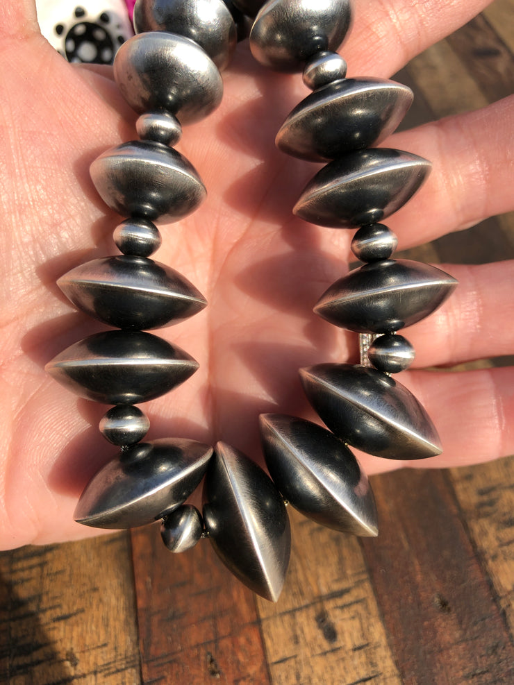 20" Graduated Saucer Necklace