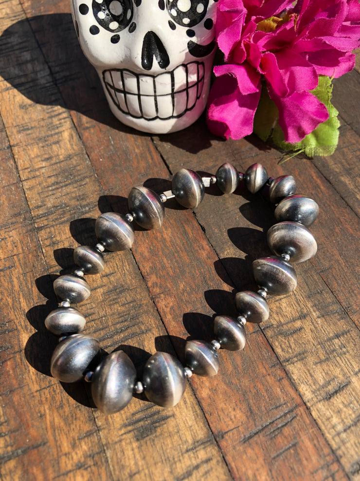 Saucer Pearl Stretch Bracelet